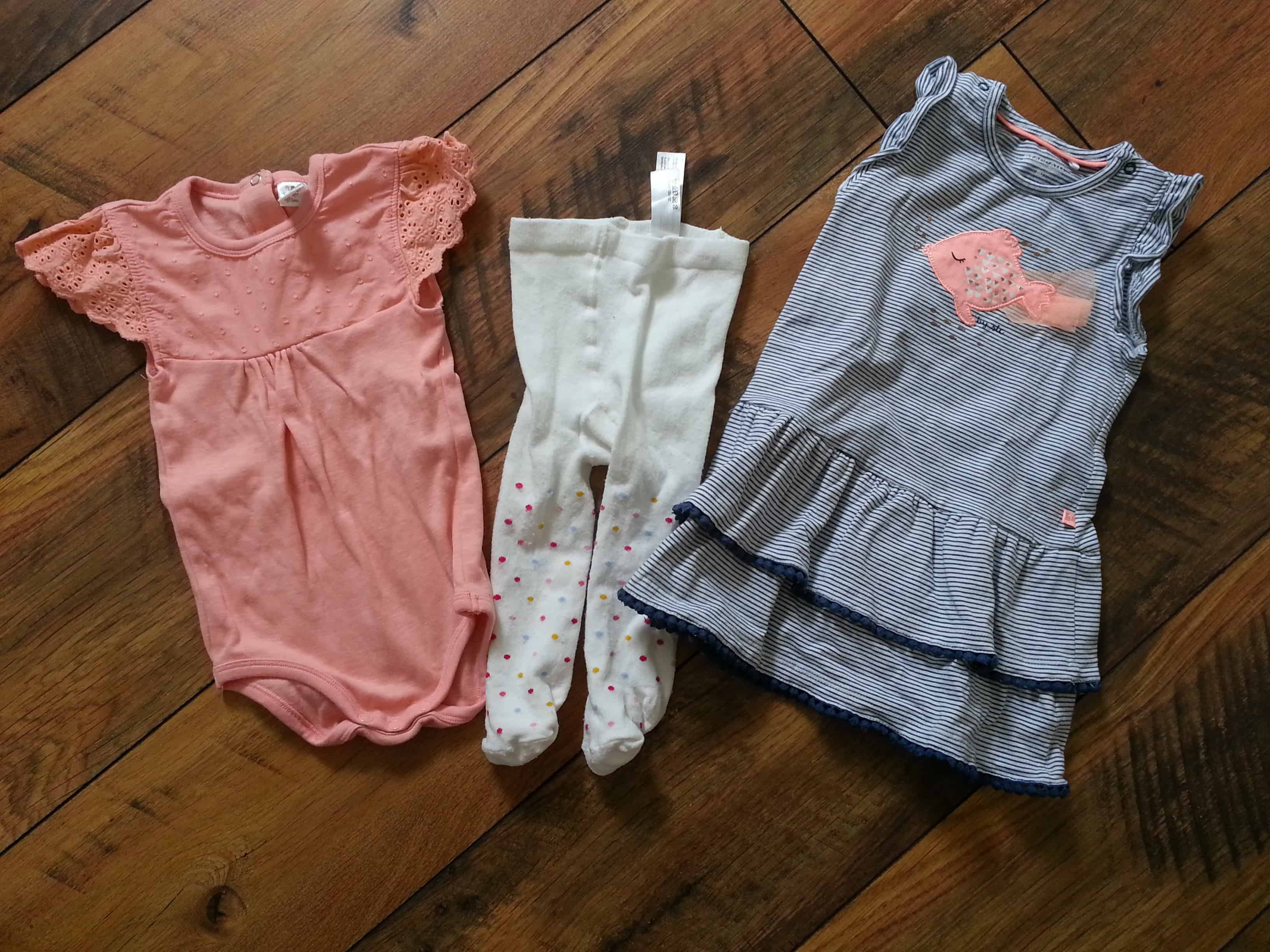 Babykleidung online kaufen Worauf achten? ᐅ